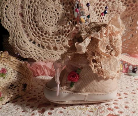 ~~teas Hope Chest~~ Vintage Baby Shoe Pin Cushion~