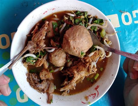 Bakso rudal pak ogim, pacitan, pacitan regency, east java, indonezija — vieta žemėlapyje, darbo valandos, atsiliepimai. Bakso Kuah Hitam Pak Dhe Bewok, Beji, Depok - Lengkap ...