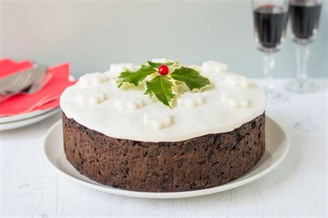 The doberge cake, a version of the famous dobos torte, is new orlean's very own birthday cake. Traditional British Christmas Cake Recipe