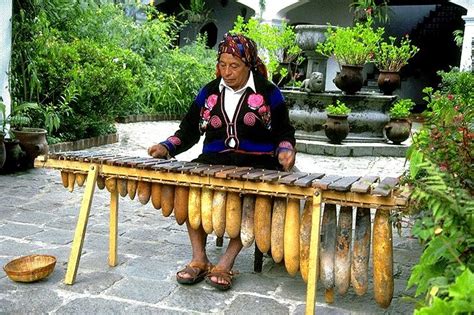 Marimba Instrumento Típico Musical Tecomates Izabal Guatemala