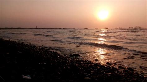 Pantai Marina Semarang 🏖️ HTM, Rute, Foto & Ulasan Pengunjung