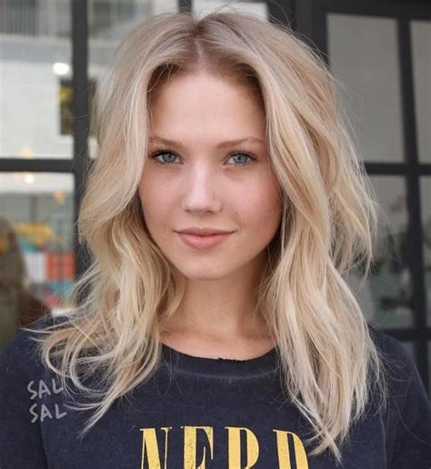 40 Styles With Medium Blonde Hair For Major Inspiration Medium Blonde Hair Mid Length Blonde