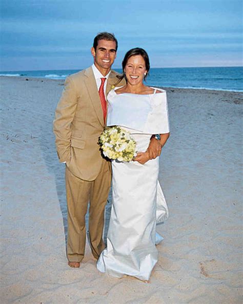 Danee, goddess of dinosaurs ‏ @itsdaneesaur 3 июл. A Modern Green-Colored Beach Wedding in New York | Martha ...