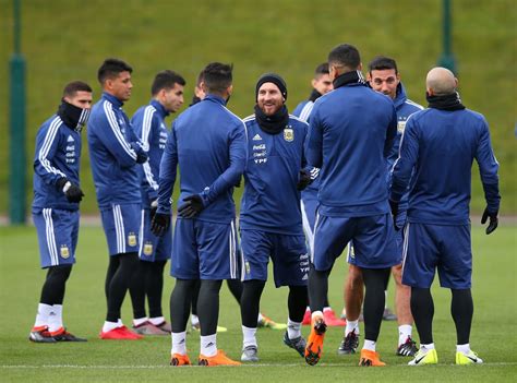 Se reanudó la búsqueda de la avioneta del futbolista argentino emiliano. Argentina descarta amistoso con Nicaragua - Futbol Hoy