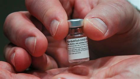 Covid 19 Vaccines Continue Around Kentucky As Drug Reaches Hospitals