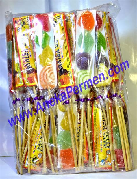 Walhasil, penganan jelly pun bisa naik kelas bahkan dapat dijadikan hantaran untuk acara istimewa, pengganti cake ulang tahun atau goody bag di acara spesial. pusat grosir aneka jenis permen dan snack murah: PERMEN JELLY