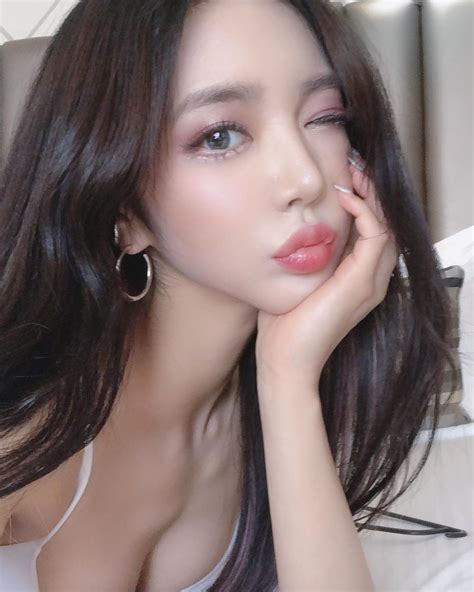 韓國美模清甜臉下藏「渾圓美乳」讓網友秒圈粉 最精采豐富的世界各國coser、美女、網紅