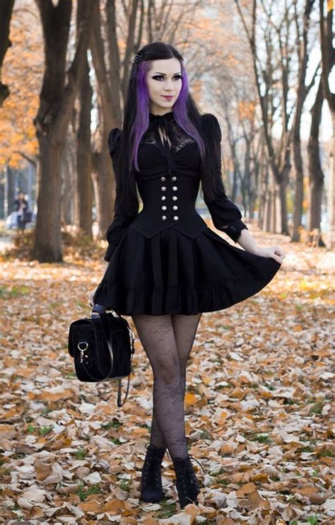 Pin By Michaela Nováková On Móda Gothic Outfits Gothic Fashion Women