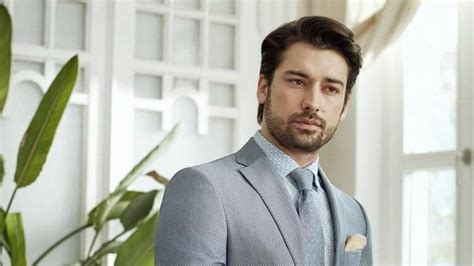 Alp navruz (born 15 january 1990) is a turkish actor and model. Alp Navruz için otel kapatıldı - Yaşam Son Dakika Haberler