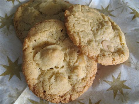 Weihnachts-Bäckerei Folge3 Cookies mit weißer Schokolade und Macadamia