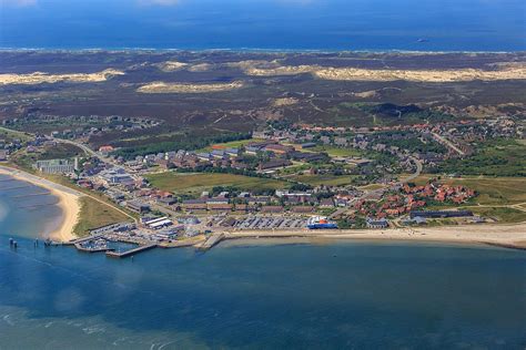 It should take less than 10 minutes to reach the main entrance. List on Sylt - Wikipedia
