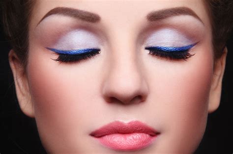 5 Bright Eye Makeup Looks For Teej Celebration Indian
