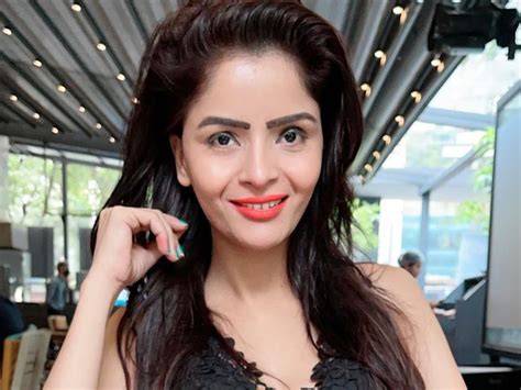 Actress Gehana Vasisth Get Bail In Alleged Porn Rocket Case After Five Months Custody पोर्न