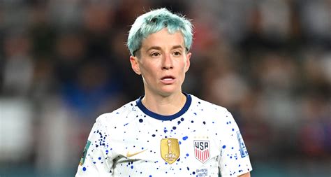 Megan Rapinoe First Openly Gay Woman In Sports Illustrated Swimsuit Edition Pinknews