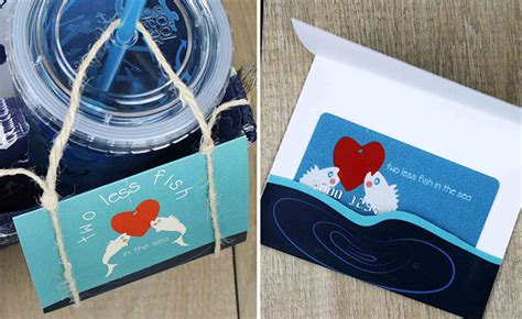 This card holder is made out of fabric and it's purpose is to hold your credit card, library card, driver's licence or even your business cards. 20 Ways to Make Your Own Gift Card Holders | GiftCards.com