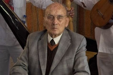 Estudent in digital art and 3d animation. Cumple ex presidente Luis Echeverría 99 años con buena salud