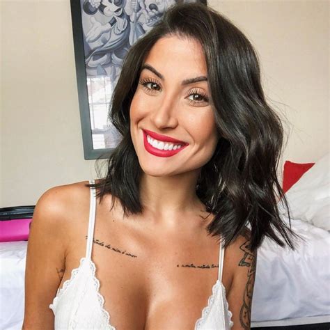 Bianca andrade, também conhecida como boca rosa, saiu do bbb20 e logo encontrou uma casa canal dedicado a bianca andrade, ou se você preferir, a boca rosa! Bianca Andrade perde seguidores após polêmica no BBB 20 ...