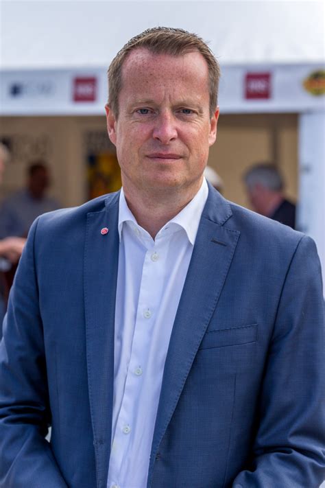 Interior minister anders ygeman said the scandinavian country has been far too lenient with migrants who have either arrived without legal documents or refused to show them to authorities. Ygeman: "IS krigslycka har vänt många återvänder hem ...