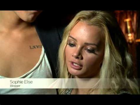 Sophie elise er ekstremt opptatt av dyrevelferd og har i den sammenheng hatt tydelige ønsker og hele serien glöd sophie elise er skjønnhetsprodukter nøye utviklet mellom elle basic og sophie. Sophie Elise i håndjern med Thomas Numme - YouTube