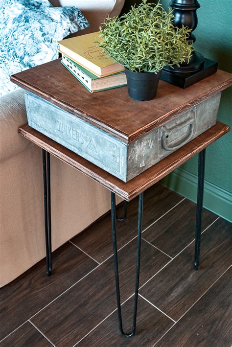 Top 7 best adjustable table legs for your diy projects. DIY - Hairpin-legs-table-idea-vintage-style-5 - Salvaged Living