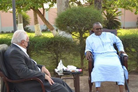 Former french minister of the economy, finance and industry: Dominique Strauss-Kahn veut-il poser ses valises en Guinée ...