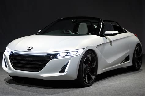 Liberty walk took a break from making aventador and 650s body kits to give its japanese customers a honda s660 unlike any other. Honda S660 Gets Over-The-Top Treatment From Liberty Walk