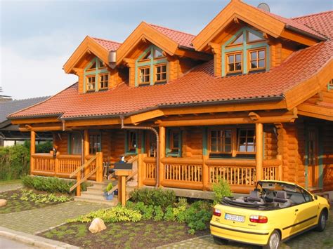 Honka's log homes come in a variety of styles though buyers also have the option for either partial or complete design customization. Pin de Guntram Leniger en Bock auf Block