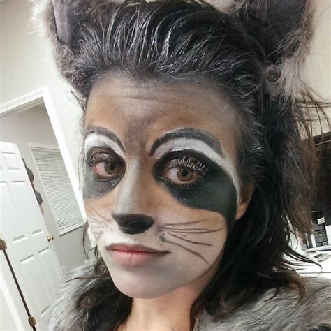 √ How To Do Raccoon Makeup For Halloween Johns Blog