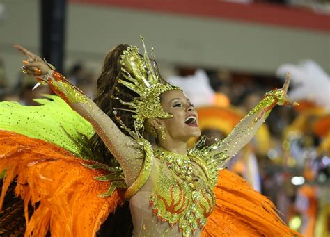 rio carnival 2017 spectacular photos of the most glamorous revellers samba dancers and costumes