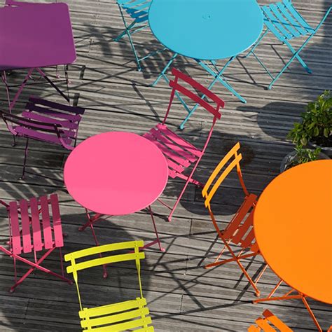 Check out the fermob luxumbourg table in outdoor deck & lounge chairs from horne for 1157.00. Fermob Metal Bistro™ 24-Inch Folding Table | Fermob ...
