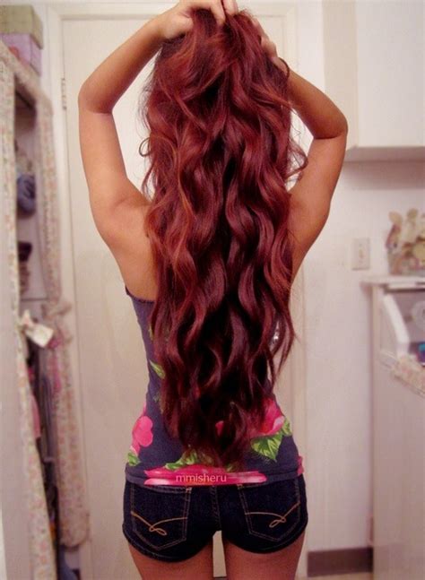 You have a wide range of shades of red to choose from. Burgundy hair | Tumblr