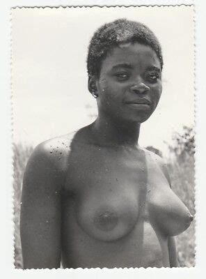 ORIG PHOTOGRAPH SUB SAHARAN Africa Nude native girl nacktes Mädchen