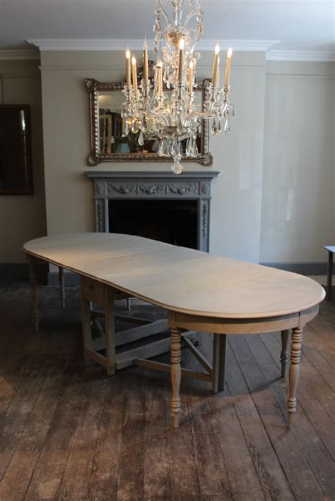 Cell padding specifies the space between the cell content and its borders. 19th Century Swedish Painted Extendable & Folding Dining ...