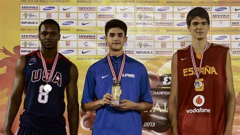 Kobe lorenzo forster paras (born september 19, 1997) is a filipino basketball player for the up fighting maroons of the university athletic association of the philippines (uaap). Benjie Paras son World U-18 slam dunk champ | Inquirer Sports