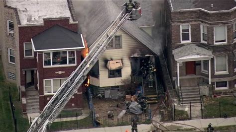 Crews Battle House Fire In Citys West Side Abc7 Chicago