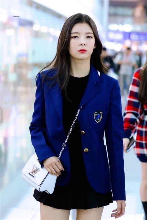 She is itzy bias and i. 10+ Times ITZY's Lia Made Fans Fall For Her In Her ...