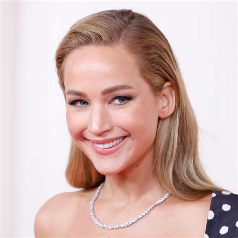Jennifer Lawrence Owns The Oscars Red Carpet In A Retro Polka Dot Gown