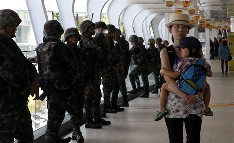 Vietnam citizens recommended to limit travel to turmoil-hit Thailand