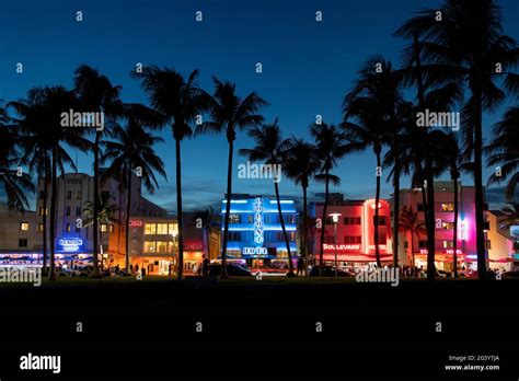 Nightlife On Ocean Drive In South Beach Miami Florida Stock Photo Alamy
