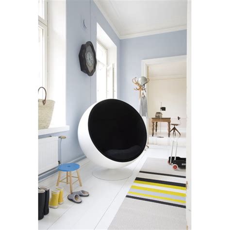 Designed by eero aarnio for eero aarnio originals. Eero Aarnio Originals Ball Chair | Finnish Design Shop