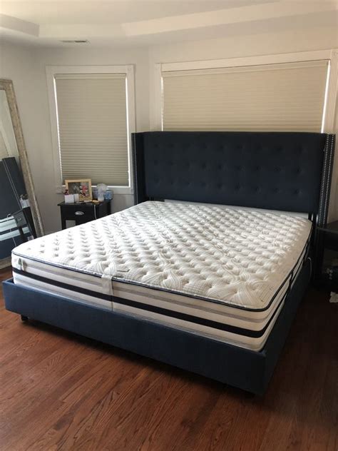 The entire platform bed frame is made sturdy and stable so that the mattress is well supported and there is no need for extra foundation. King Size Navy Bed, Box Spring and Mattress Simmons ...