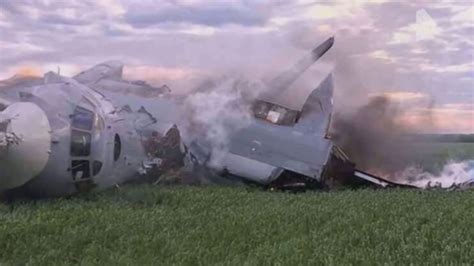 1 Dead 4 Injured After Russian Military Transport Plane Crashes Abc News