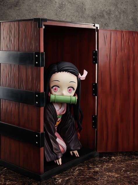 La Pequeña Nezuko De Demon Slayer Kimetsu No Yaiba Tiene Una Figura