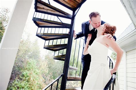 Nestletons Private Spiral Stair For A Just Married Kiss Wedding