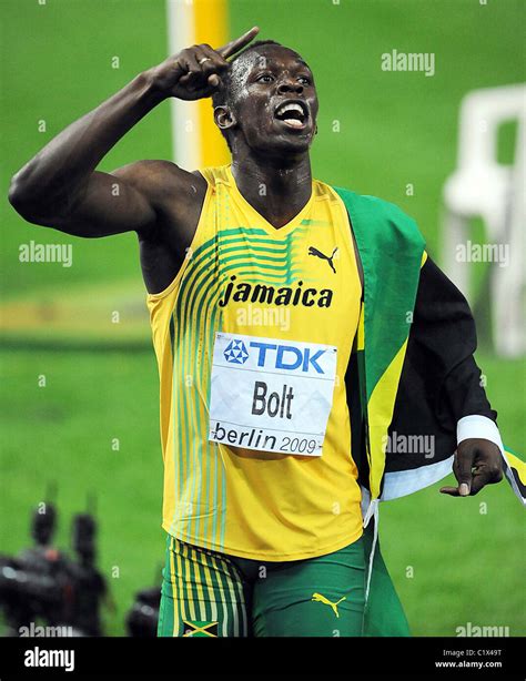 Usain Bolt Wins In A New Eorld Record Of 958 Seconds The 100m Final