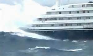Video Of Clelia Ii Shows Cruise Ship Battered By Massive Waves Daily Mail Online