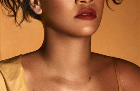 All The Details On Rihannas Fenty Beauty Moroccan Spice Eye Makeup