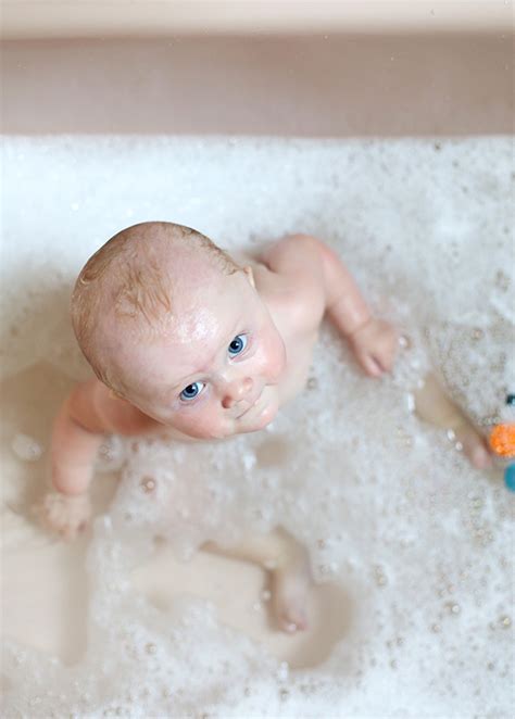 The baby bathtub from angelcare tops our list with a so, keep in mind that your baby will need a bigger sized bath seat or bathtub sooner than you if your bathtub is too big, your baby has a lot of room to slide around. Baby Bath Time - Say Yes