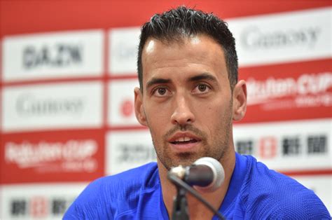 Последние твиты от sergio busquets (@5sergiob). Sergio Busquets Pesimistis La Liga Musim Ini Selesai ...