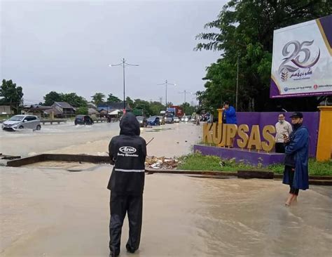 Akun ini dikelola secara kelompok tanpa dibiayai oleh siapapun. Mangsa banjir Pahang melonjak lebih 9,000 - Utusan Digital